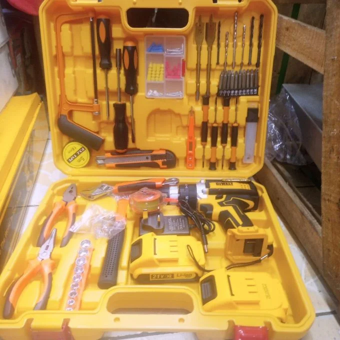 Dewalt 21V Cordless Electric Drill 47PC Tool Set WITH 2 Batteries